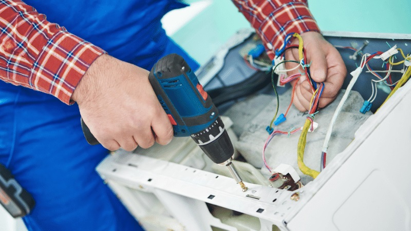 Avcılar Beko Beko çamaşır makinesi kart tamiri – Su almama arızası orijinal parça ile giderildi. - Teknik servis örneği